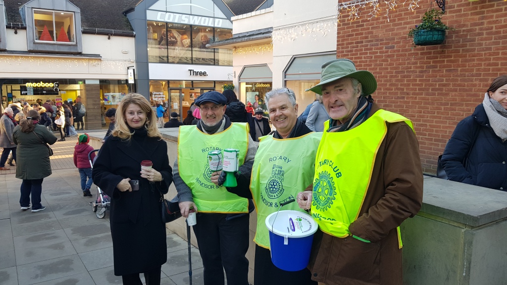 rotary club of windsor and eton collecting for reindeer parade